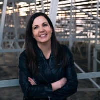 Lori McKenna Premieres 'When You're My Age' Music Video
