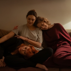 Video: HIS THREE DAUGHTERS Trailer With Natasha Lyonne, Elizabeth Olsen, & Carrie Coo Interview