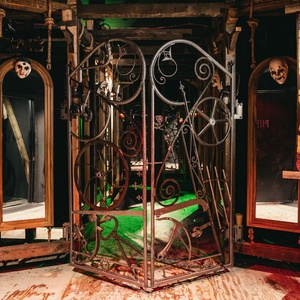 Bob Dylan's Artwork Is Featured in MASQUERADE Off-Broadway