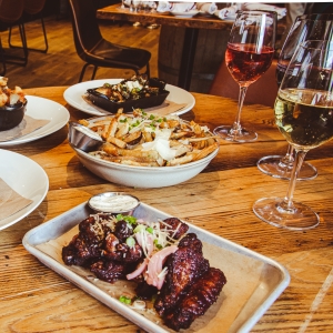 Review: Wine Flights and Live Music Served in City Winery at Pier 57