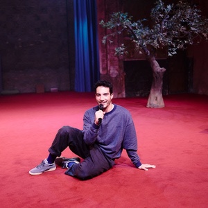 ABRA&Ccedil;A&rsquo;M FINS QUE M&rsquo;ADORMI se estrena en la cartelera de la Sala Becket Photo