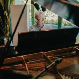 Andrew McMahon Sets STRINGS ATTACHED Symphony Shows for 2027 Photo