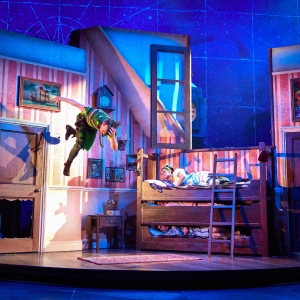 Dramatists Play Service Rolls Out One-Act PETER PAN GOES WRONG Across the US and Cana Video