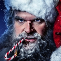 Photo: David Harbour Stars in VIOLENT NIGHT Horror Holiday Film Poster Photo