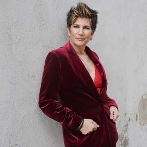 Interview: Marieann Meringolo Brings IN THE SPIRIT to Chelsea Table + Stage Interview