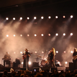 Chris Stapleton Wins Male Vocalist of the Year at 57th CMA Awards