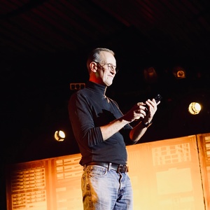 Review: Jakarta Player’s (DIS)CONNECTED: An Authentic View of Modern Human Life Photo