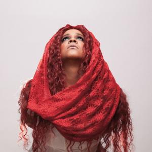 Carolina Oliveros Releases RAYO With ORQUESTA AKOKÁN Photo