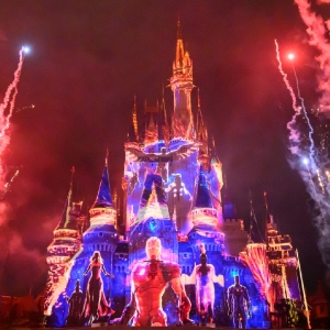 Review : TOKYO DISNEYLAND'S NEW NIGHTTIME ENTERTAINMENT 'REACH FOR THE STARS' Photo