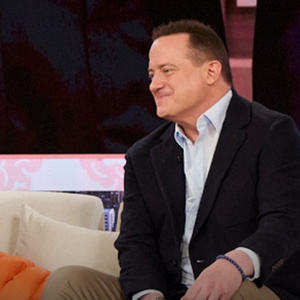 Alicia Silverstone Surprises Brendan Fraser on Drew Barrymore Show Photo