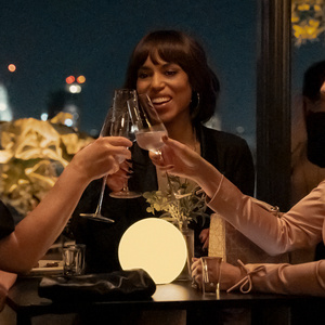 First Look at Apples IMPERFECT WOMEN with Elisabeth Moss and Kerry Washington Photo