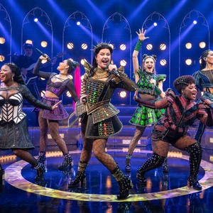 REVIEW: Radical Royals Dazzle in SIX at the Fabulous Fox Theatre Photo