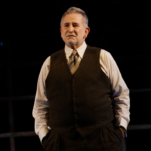 Review: DEATH OF A SALESMAN at Crown Theatre Video