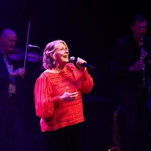 Review: LOU BLACKWELL AND THE FRENCH SET – ADELAIDE CABARET FESTIVAL 2026 at Dunsta Photo