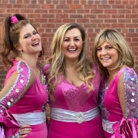 BWW Review: Matthews MAMMA MIA! Mixes Summer Romance and Autumn Regret