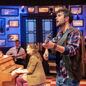 Review: ONCE, Pitlochry Festival Theatre Photo