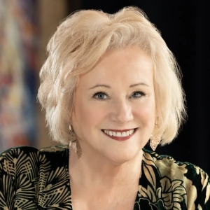 Cindy Fee Voice of The Golden Girls Theme Song, to Perform at THE GOLDEN GIRLS LIVE Photo