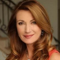 Actress Jane Seymour to Appear Live in Stone Harbor, New Jersey for Art Exhibition Photo