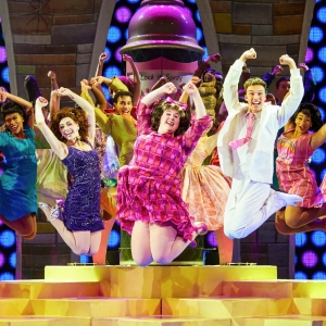 Review: Transport Back to the '60s with the Lively Musical HAIRSPRAY! Interview