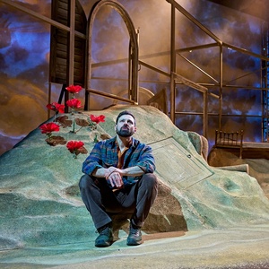 Review: THE BEEKEEPER OF ALEPPO, Richmond Theatre Photo