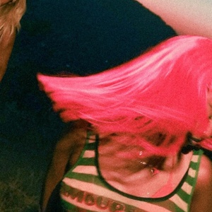 ALEMEDA, Fousheé Release New Song THE WORLD KEEPS SPINNING Photo