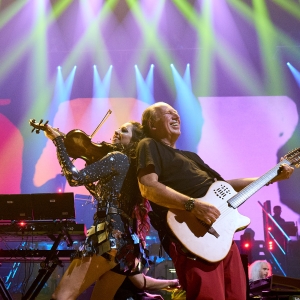 Video: HANS ZIMMER & FRIENDS: DIAMOND IN THE DESERT Concert Clip