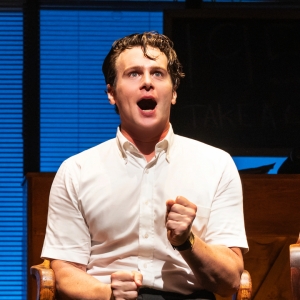 MERRILY WE ROLL ALONG's Jonathan Groff Wins 2024 Tony Award for Best Performance by a Photo