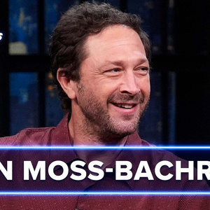 Video: Ebon Moss-Bachrach Shares Onstage Phone Mishap in DOG DAY Photo