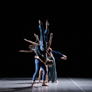 Winifred Haun & Dancers to Present GLIMMERS IN THE GARDEN At Cheney Mansion In Octobe