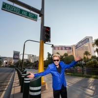 Road to The Mirage in Las Vegas Renamed 'Siegfried & Roy Drive' Photo