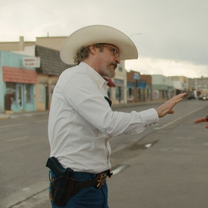 Video: Joaquin Phoenix, Emma Stone, & More Star in Teaser Trailer for Ari Aster's…