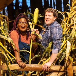 Review: SHUCKED at the Providence Performing Arts Center Photo