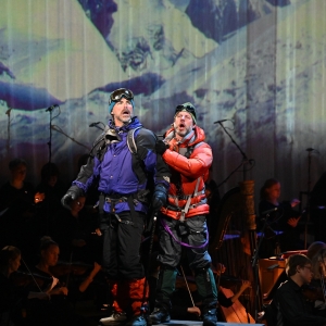 Review: EVEREST, Barbican Theatre Photo