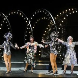 Review: FOLLIES at Volksoper, Wien Photo