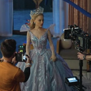 Videos: Ariana Grande and Cynthia Erivo Perform New WICKED: FOR GOOD Songs in BTS Vid Photo