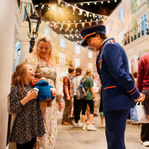 THE PADDINGTON BEAR EXPERIENCE to Offer Halloween Trick-or-Treat Adventure Photo