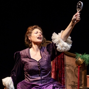 DFW Actor Performs Her Original Script WILDE WOMEN At Edinburgh Fringe Festival Photo