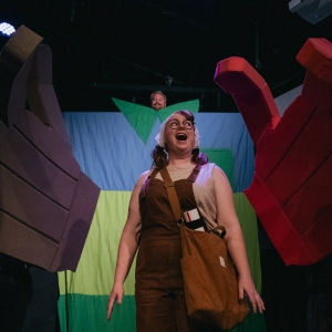 Review: WIDDLE WOMEN at Elysian Theatre Photo