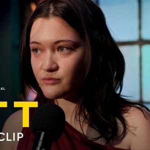 Video: Watch Isa Briones Sing Karaoke in THE PITT Season 2 Finale Photo