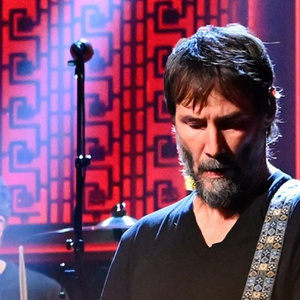 Keanu Reeves' Band Dogstar Performs JOY on THE TONIGHT SHOW Photo