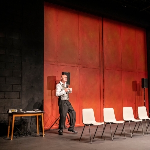 Review: AN OAK TREE, Young Vic Photo