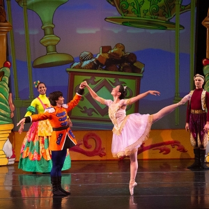 Mark Foehringer's NUTCRACKER SWEETS Celebrates 15th Season At Cowell Theater at Fort  Video