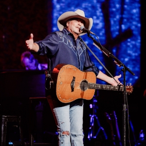 Alan Jackson to Conclude Career with Farewell Nashville Show in 2026 Photo