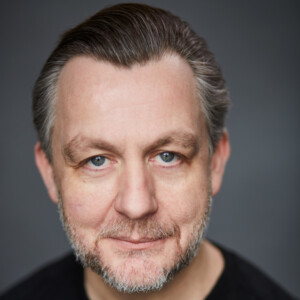 Interview: 'There's A Time Capsule Element To It': Actor Alan Cox on Returning to THE Photo
