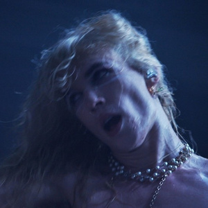 Video: 2hollis Releases New Concert Film from Los Angeles Performance Photo