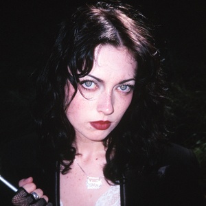 Violet Grohl Sets Release of Debut Album 'Be Sweet To Me;' Shares New Track Photo