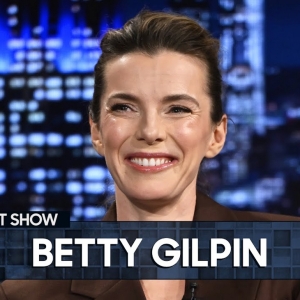 Video: Betty Gilpin Reflects on Her Theater Journey on THE TONIGHT SHOW Video