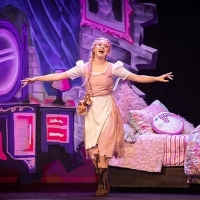BWW Review: CINDERELLA- A TRADITIONAL CHRISTMAS PANTOMIME at Regal Theatre