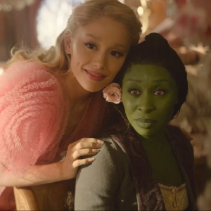 Elphaba and Glinda to Feature as Meet-and-Greet Characters at Universal Studios Event Photo