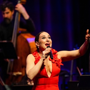 Interview: Jessica Vosk Takes SLEIGH on the Road Photo